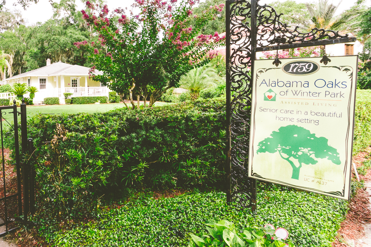 Alabama oaks senior care home entrance sign